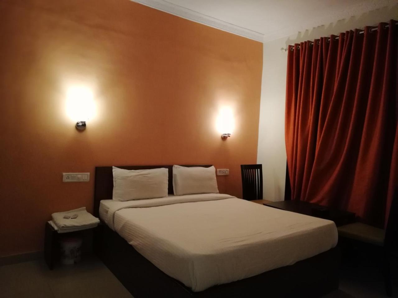 Elite Inn โลนาวาลา ภายนอก รูปภาพ
